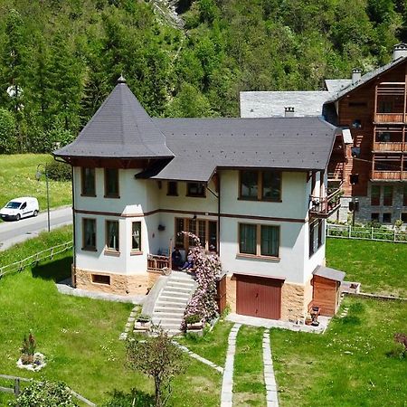 Bed and Breakfast L'Aria Di Casa Аланья-Вальсезия Экстерьер фото