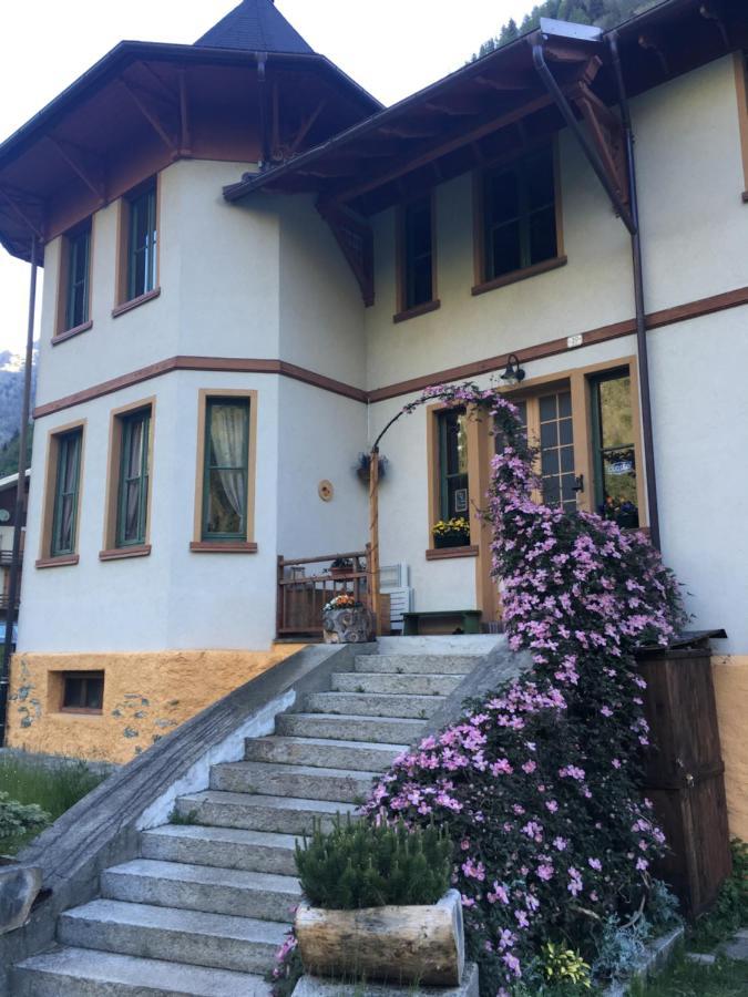 Bed and Breakfast L'Aria Di Casa Аланья-Вальсезия Экстерьер фото