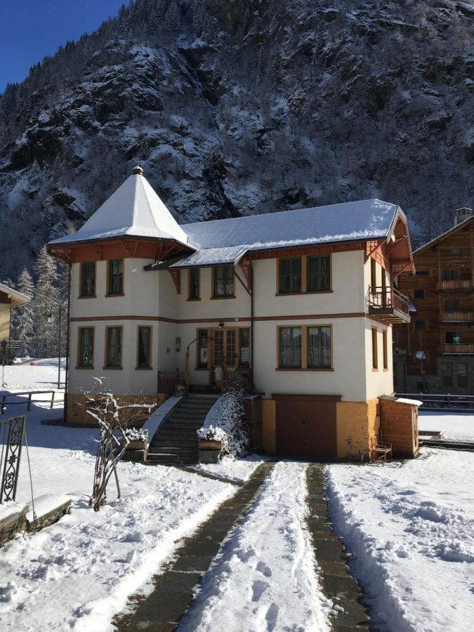 Bed and Breakfast L'Aria Di Casa Аланья-Вальсезия Экстерьер фото
