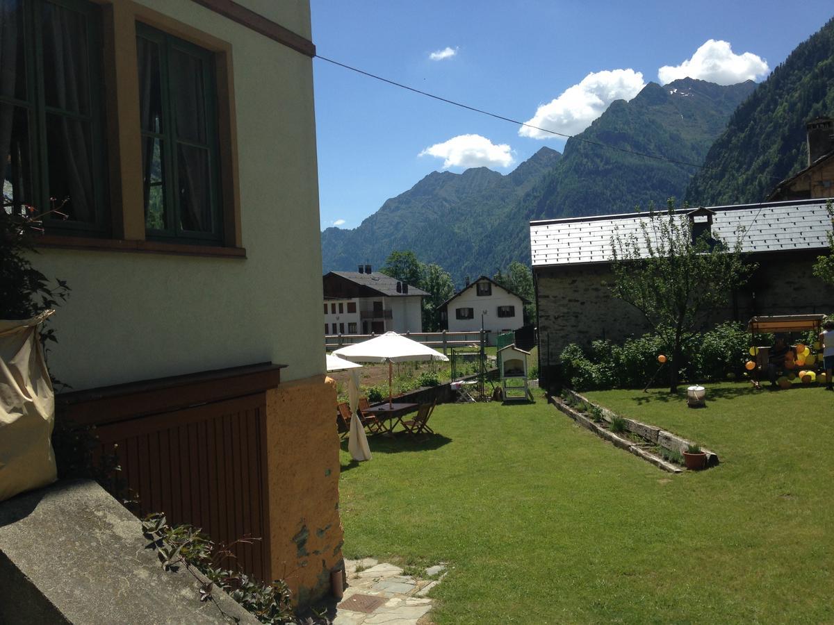 Bed and Breakfast L'Aria Di Casa Аланья-Вальсезия Экстерьер фото
